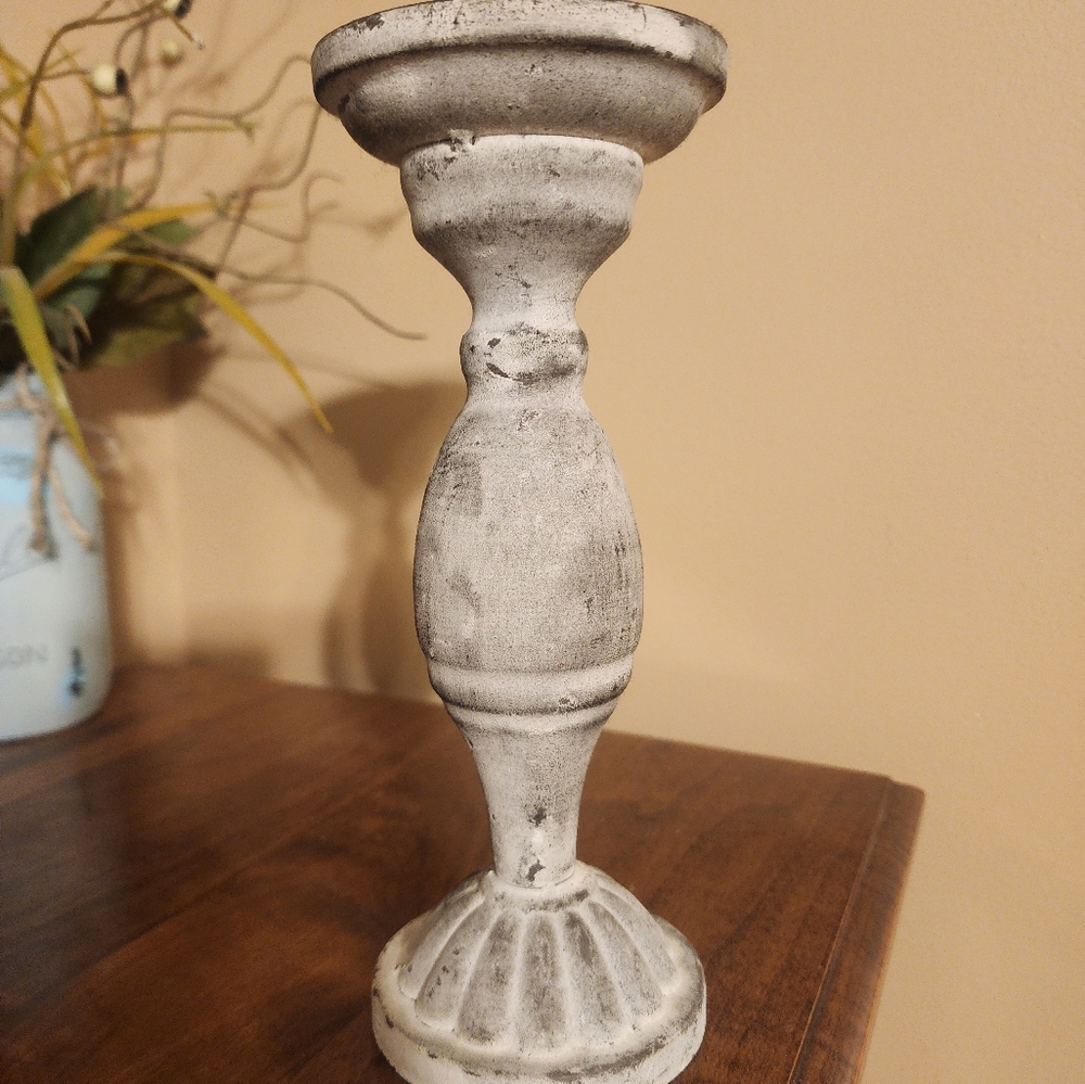 Candle holder